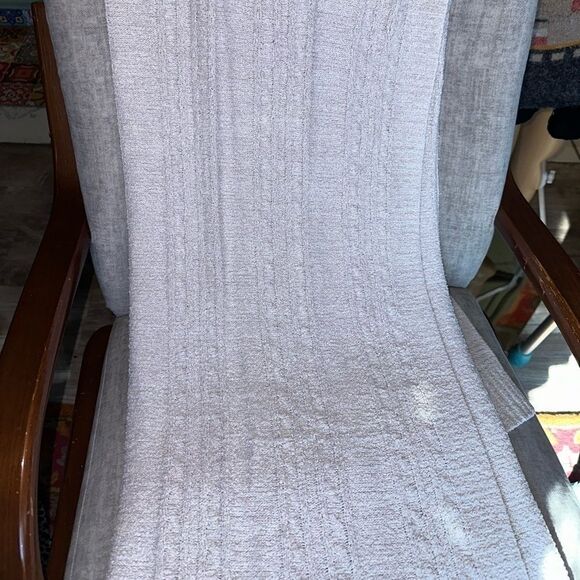 Barefoot Dreams Almond CozyChic Lite cable Throw - Picture 8 of 8